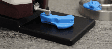 indirect roughness control with plastiform p80Ra and a roughness tester